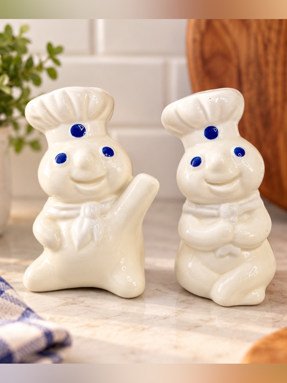 Vintage 1997 Pillsbury Doughboy Ceramic Salt & Pepper Shakers Set